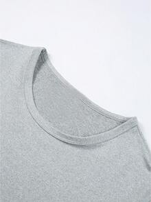 Camiseta de cuello redondo de moda para mujer, de gran tamaño, con estampado de Stitch saltando en un vibrante color rosa con temática de Disney, perfecta para usar en ocasiones informales en primavera y verano: un regalo considerado para ella. - Gris Claro - Ver 6