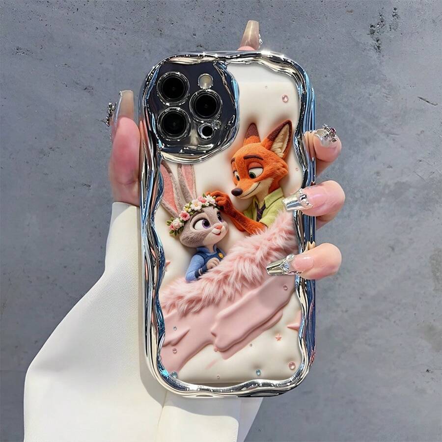 Officially Licensed Disney Zootopia Nick Wilde And Judy Hopps Phone Case, This Protective Phone Case Features A Delicate Print Of Vivid Nick Wilde And Lovely Judy Hopps Standing Side By Side With Gentle Line Art And Soft Gradient Tone Layout, Decorated With Subtle City Silhouette And Faint Star Element Details Against A Clean Neutral Background, Made With Flexible, Durable TPU Material To Protect Against Everyday Scratches, Bumps, And Minor Impacts, With A Raised Camera Frame Printed With Subtle Decorative Letter Patterns For Extra Lens Protection, Slim And Lightweight Construction That Adds Minimal Bulk And Fits Easily In Pockets And Bags, Compatible With IPhone 17, 16, 15, 14, 13, 12, 11 Pro Models, Making It A Charming Choice For Zootopia Character Fans And Disney Lovers, Ideal For Birthdays, Holidays, Or Any Special Occasion To Surprise Family And Friends. - 銀色 - 查看 1