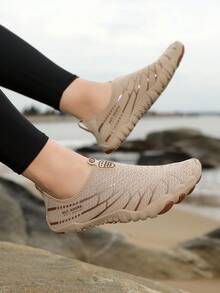Màu Khaki