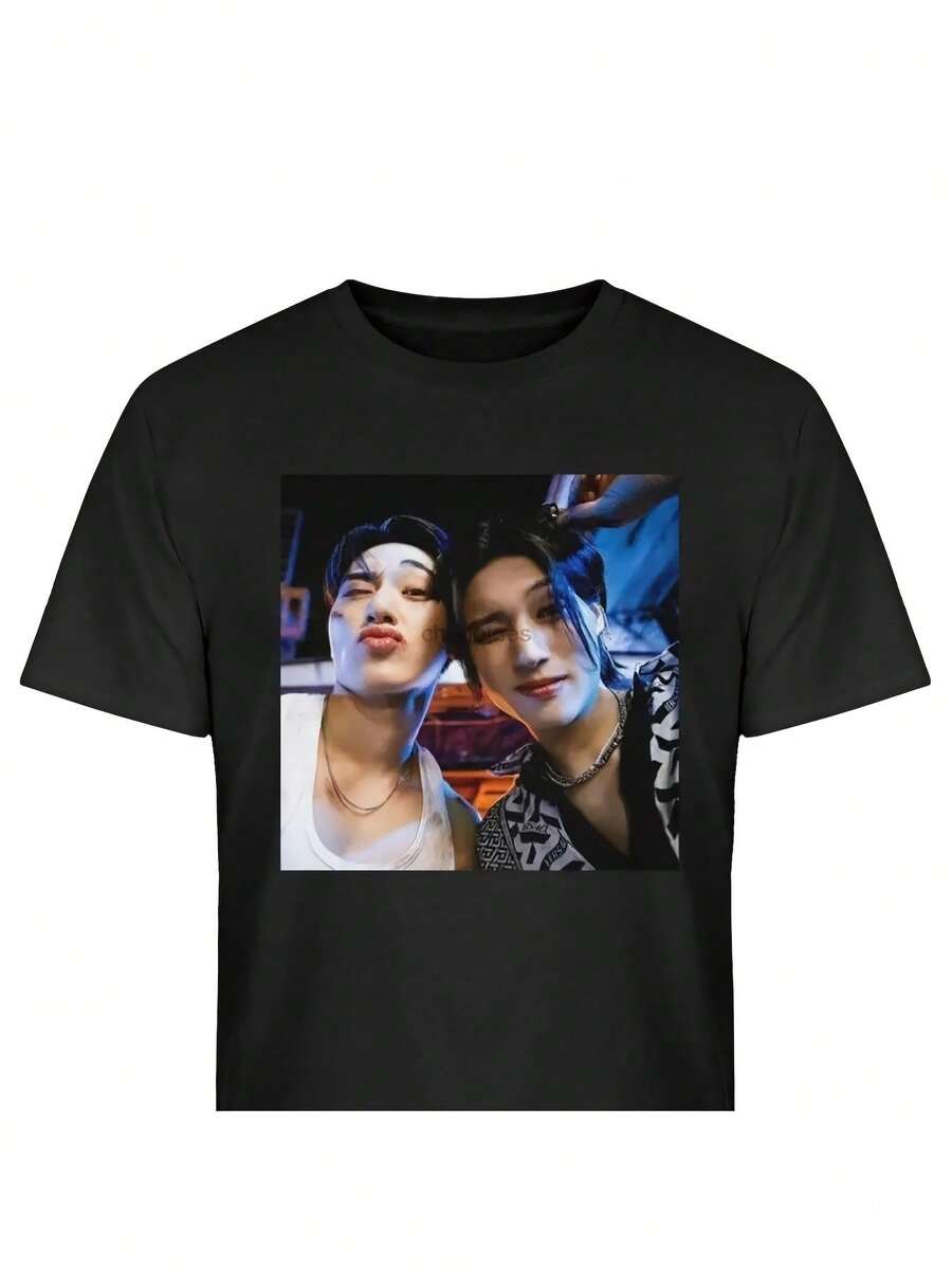 Ateez WooSan officiell medlemsfoto retro-mönstrad, ledig T-shirt med rund hals för män och kvinnor, bekväm och luftig, lämplig för alla årstider, rimligt prissatt för vardagsbruk och en perfekt present till fans och vänner, t-shirt för påskdagen, damtröja, damtopp, lämplig för fester och vardagsbruk, perfekt för semester och fritid, utmärkt för fester och familjesemester. - Svart - Visa 1