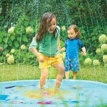 B. toys - Alfombrilla Splish 'n' Splash - Piscina de Verano - Aspersor de Agua Exterior para niños - Diámetro Grande de 177cm - Adaptador de Manguera de 3/8 Pulgadas Incluido - 1 año + - Multi - Ver 3