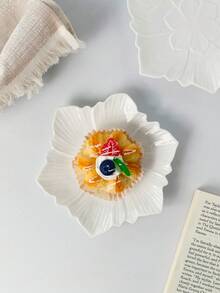 1pc/2pcs/4pcs French Ins Style Pure White Ceramic Embossed Flower 6-Inch Plate, Dessert Cake Plate, Appetizer Pickle Plate, Fruit Candy Snack Plate, Suitable For Home And Commercial Use, Microwave, Dishwasher, Oven - Multicolor - View 4