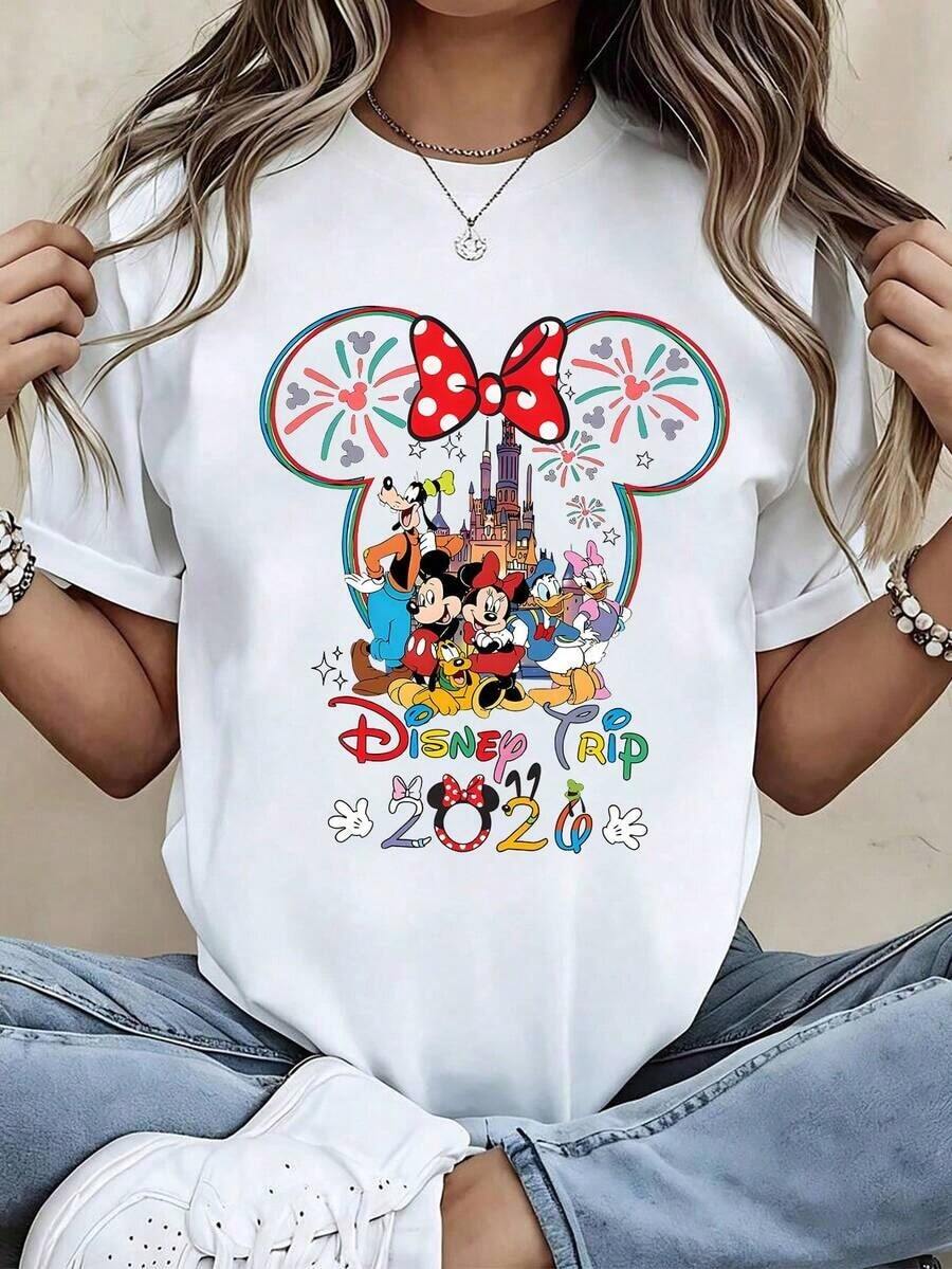 DISNEY Women's Vintage Mickey & T-Shirt - Short-Sleeve Round Neck Summer Top With Donald, Goofy, Daisy & Castle Print, Casual Blouse Suitable For Spring Outfits, Travel, Vacation, Daily Wear - Machine Washable Disney Trip -- Disneys Disneyland Paris The Magic Kingdom Disneyesque The House Of Mouse Mickey Mouse Empire Modest Summer Outfits Take That T Shirt Summer Coord Tops For Women Summer Summer Clothes Women Summer Clothes Summer Tops Summer Tops Women Summer Co Ord Summer Top Summer Outfits White Top Black Top Holiday Outfits For Women Tops For Women Summer Holiday Gifts Valentine's Day Gifts Earth Day Gifts Oktoberfest Gifts Summer Bank Holiday Gifts - trắng - Xem 1