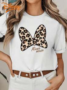 Disney License T Shirts, Disney Minnie Mouse Leopard Print Bow Graphic T-Shirt, Women's Casual Crew Neck Short Sleeve Tee,  Minnie Signature "Minnie Mouse" Print Cotton Top, Edgy Animal Print Casual Summer Everyday Shirt ,Camiseta, Summer Outfits For Women, Summer Clothes, Summer Tops, Tops For Women, Festival Outfits, Summer Tops For Women, Mother's Day, Mother's Day Clothing, Gifts For Family And Friends, Spring Outfits For Women, Officially Licensed Disney T-Shirts, Disney Men's And Women's Spring/Summer Fashion Casual Short-Sleeve T-Shirts - 白色 - 查看 1