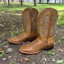 Botas vaqueras de piel para hombre color café chocolate con bordado, puntera cuadrada y caña media, cómodas y resistentes para actividades en el exterior Suela de Cuero - Albaricoque - Ver 7