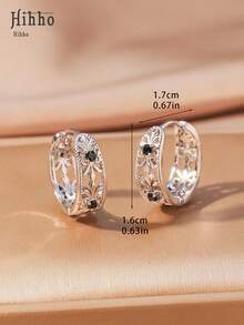 Hihho 1 Đôi bông tai hình tròn rỗng màu đen đính đá Zirconia, thiết kế hoa văn cổ điển bằng đồng, phụ kiện thanh lịch và thời trang, thích hợp làm quà tặng dịp lễ. - Nhiều màu - Xem 9
