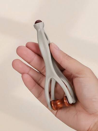 Portable & Practical Finger Massager, Hand Massager Suitable For Carpal Tunnel Syndrome. Double-Sided Hardwood Massage Roller Tool For Relieving Trigger Finger, Hand Discomfort And Stress
