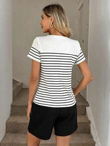 Camiseta con estampado de rayas de cuello redondo - Multicolor - Ver 2