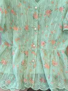 Blusa de mujer con cuello en V bordada de estilo romántico francés de manga corta - Verde - Ver 4