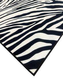 Modern Zebra Stripe Digital Print Kitchen Rug - Chic Animal Pattern Non-Slip Washable Floor Mat, Made in Turkiye 80x200 cm, 80x300 cm,100x200 cm, 120x180 cm - 黑與白 - 查看 2