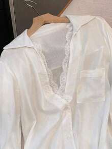 Elegant Semi-Sheer White Blouse With Long Sleeves And A V-Neck, Decorated With Delicate Contrasting Lace, For Spring - 白色 - 查看 3