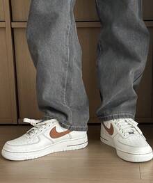 Nike Air Force 1 '07 LV8  Men's Saddle Brown/Ivory HQ2037-101 - 米色 - 查看 2