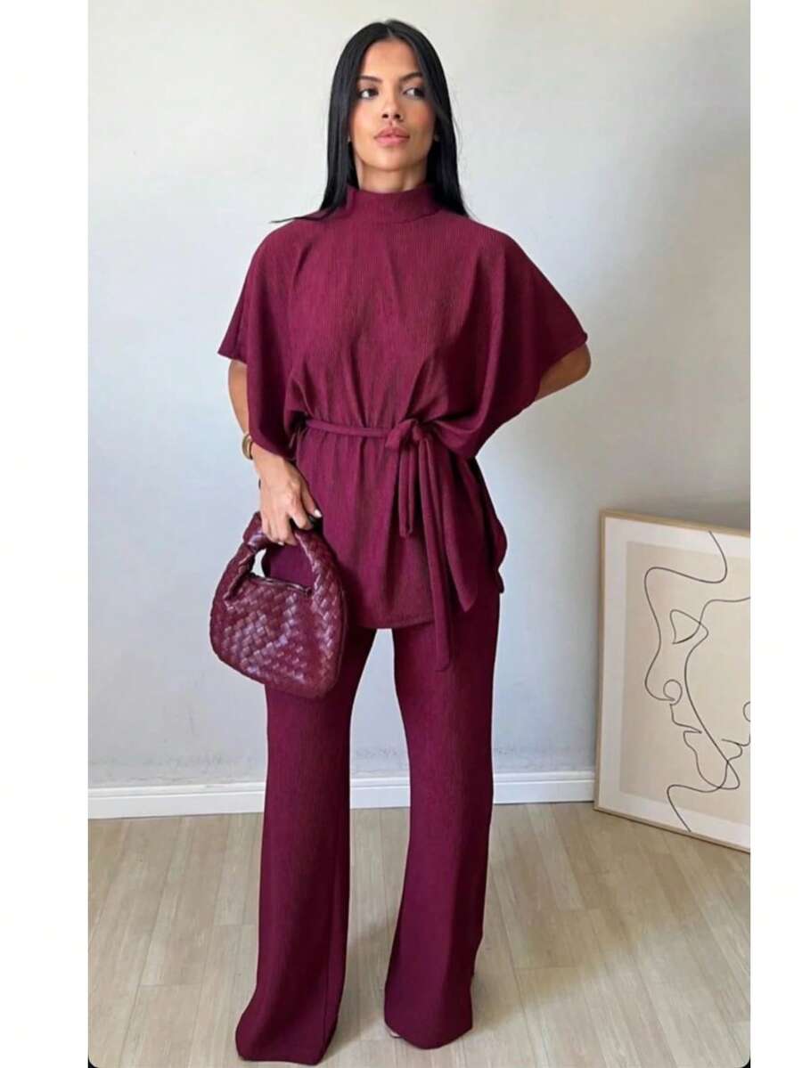Elegant Women's Set: Batwing Sleeve Blouse, Wide-Leg Pants, And Belt - 酒紅色 - 查看 1