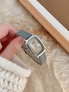 1pc Vintage Style Adjustable Leather Strap Quartz Women's Watch, Oval Roman Numeral Dial, Compact Design Suitable For Daily Wear, Birthday Gift - Grey - View 6