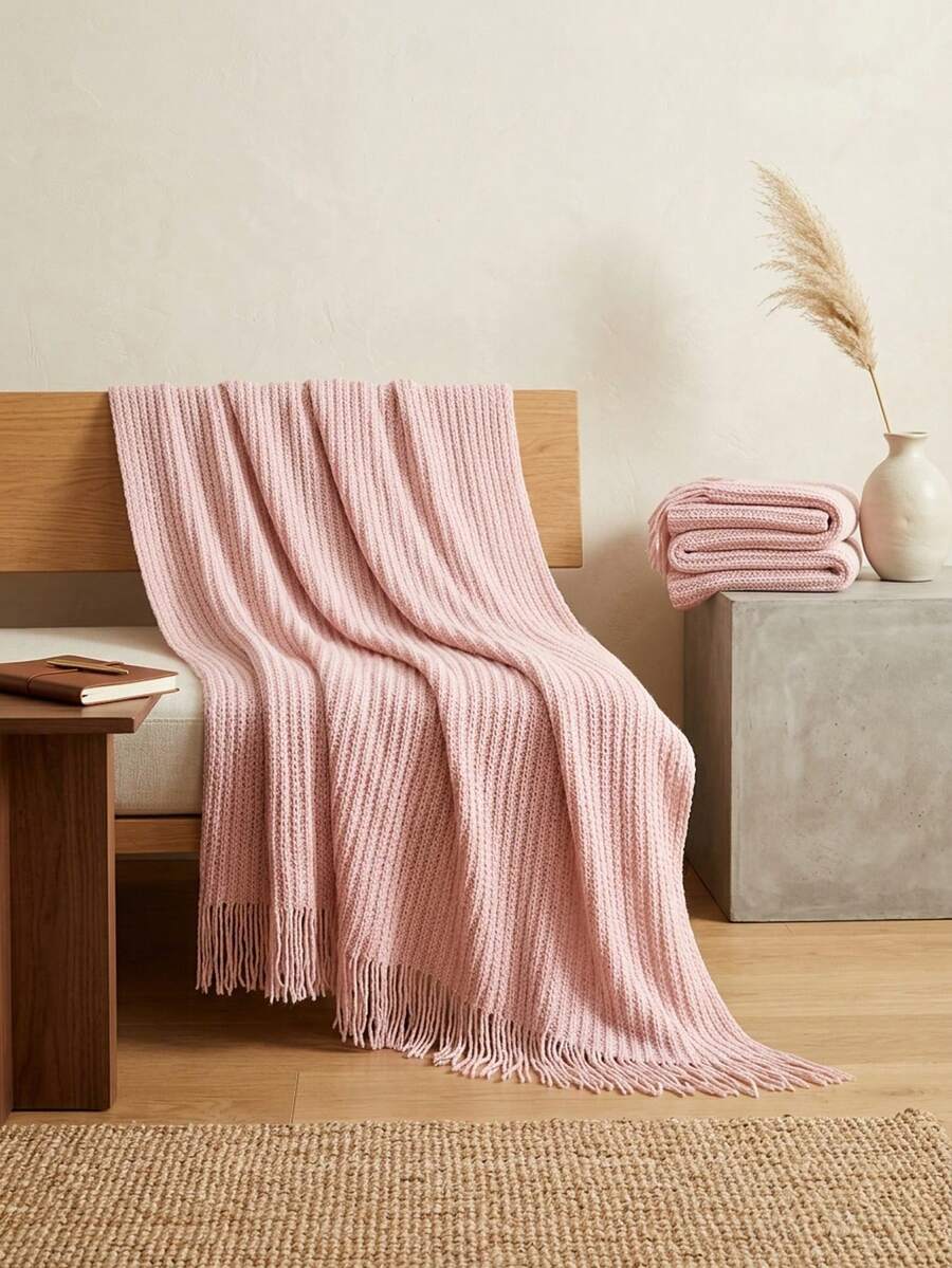 1 chiếc chăn dệt kim, chăn ngủ thông thường có tua rua dùng cho giường, phòng khách, ghế sofa, ghế tựa. - Khăn quàng cổ màu hồng - Xem 1