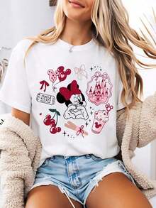 Disney-Style Graphic T-Shirt For Women Featuring A Cute And Romantic Cartoon Print Of Minnie Mouse With A Heart Gesture. The Summery Crew Neck Shirt Is Made Of Soft, Comfortable 100% Cotton Fabric. Ideal For Everyday Wear, Outdoor Activities, And Shopping Trips, Perfect For Valentine's Day As Well As As A Vacation Outfit For Women. - trắng - Xem 7