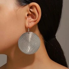 1 Pair Large Round Embossed Hoop Earrings - Yellow Gold - View 3