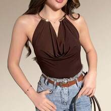 Women's Bodysuit With Cowl Neckline, Draped Detail, And Gold Choker - Elegant And Sensual For Parties, Clubs, And Parties - 駝色 - 查看 2