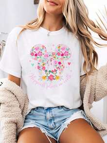 Disney-Style Women's Printed T-Shirt Featuring A Cartoon Print Of Mickey And Minnie Mouse Amidst A Floral Pattern Shaped Like Mickey's Head. This Round-Neck Summer Top Is Crafted From Soft, Comfortable 100% Cotton Fabric, Perfect For Everyday Wear, Outdoor Activities, Or Shopping. It Also Makes An Ideal Choice For Women's Vacation Wear.--Disneys Disneyland Paris The Magic Kingdom Disneyesque B6Holiday Gifts Valentine's Day Gifts Earth Day Gifts Oktoberfest Gifts Summer Bank Holiday Gifts - 白色 - 查看 1