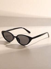 1 Pair Cat Eye Narrow Frame Fashionable Unisex Sunglasses, Suitable For Photography, Makeup, Parties, Celebrations, Street Photography And Various Occasions - Black - View 2