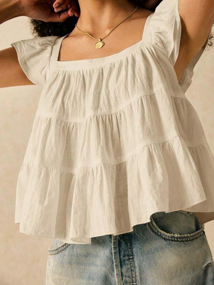 Blusa de mujer con cuello cuadrado, volantes en el bajo y mangas cortas - Beis - Ver 1