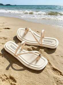 Sandal bệt nữ, sandal nữ thời trang thanh lịch mới, dép mùa hè, giày nữ trắng tối giản, sandal trang trí vòng vàng, sandal nữ, đa năng mềm mại và thoải mái, sandal nữ, sandal bệt thường ngày mùa hè, ngoài trời, mua sắm, du lịch, bãi biển, giày bệt nữ xỏ chân, trắng, dép nữ, sandal nữ mùa hè, dép nhẹ, dép nhựa, giày, sandal bãi biển, sandal, bãi biển, mùa hè, giày nữ, dép - trắng - Xem 2