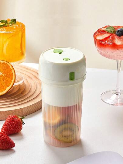 1 Portable Mini Blender/Juicer - USB Rechargeable, Personal Blender, 500ml, 1500mAh Battery Capacity, 35W Power, Equipped With 12 Stainless Steel Blades. Perfect For Making Smoothies And Milkshakes, Suitable For Outdoor Use, And Makes A Great Gift. Available In 4 Colors.