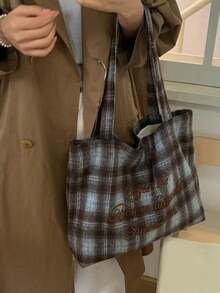 Tas Tangan Kapasitas Besar Gaya Korea Niche Desain Ins Grid Motif Huruf Korea untuk Kembali ke Sekolah, Tas Bahu Ember Gaya Kampus untuk Wanita, Cocok untuk Komuter, Santai, Belanja Sehari-hari, dan Berbelanja. - MultiWarna - View 3