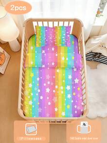 Bộ chăn ga gối cho bé gồm 1 bộ, họa tiết sọc cầu vồng và ngôi sao, kiểu dáng pastel mộng mơ, chất liệu polyester mềm mại, thoáng khí, hai mặt, kèm vỏ chăn và vỏ gối, thích hợp cho nôi trẻ sơ sinh, dùng được cả bốn mùa. - Nhiều màu - Xem 4