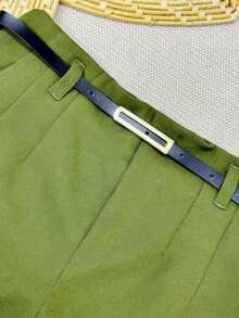 Women's Tailored High-Waisted Shorts + Belt With Gold Buckle - 軍綠色 - 查看 3
