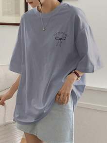 Women's Loose-Fitting, Casual Summer T-Shirt With Letter Print, Bow Detail, Round Neck, And Drop Sleeves. Cute, Oversized Graphic Tee. Y2K Style,  Style, New For 2026, Cute Style, Casual Style. 180g (Sizes S-XXXL) - 灰色的 - 查看 5