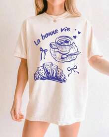 Envío Gratis, Camiseta 100% Algodón con Gráfico de Croissant y Café de París: La Bonne Vie Shirt2026 - Ropa Linda, Atuendos para Conciertos, Vestidos de Verano para Mujer - Alta Calidad - Albaricoque - Ver 6