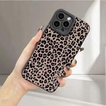 1pc 17 Pro Phone Case, Leopard Print Design, Shock-Proof For Apple 15/14/13 Pro Max 16 - Black - View 4