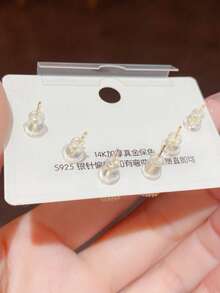 1 Set de Pendientes Elegantes y de Moda Completamente Enjoyados con Cristales en Forma Cuadrada, Versátiles y Adecuados para el Uso Diario de las Mujeres - Pendientes cuadrados súper brillantes con diamantes por todas partes. - Ver 4