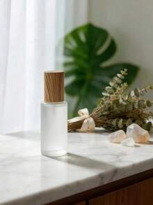 1個旅行護膚瓶，可重複填充便攜式50ml/30ml迷你噴霧瓶。緊湊磨砂玻璃配木紋瓶蓋。適用於香水、古龍水、化妝水和乳液。非常適合學校、旅行、海灘度假、商務出差和日常攜帶。 - 查看 9