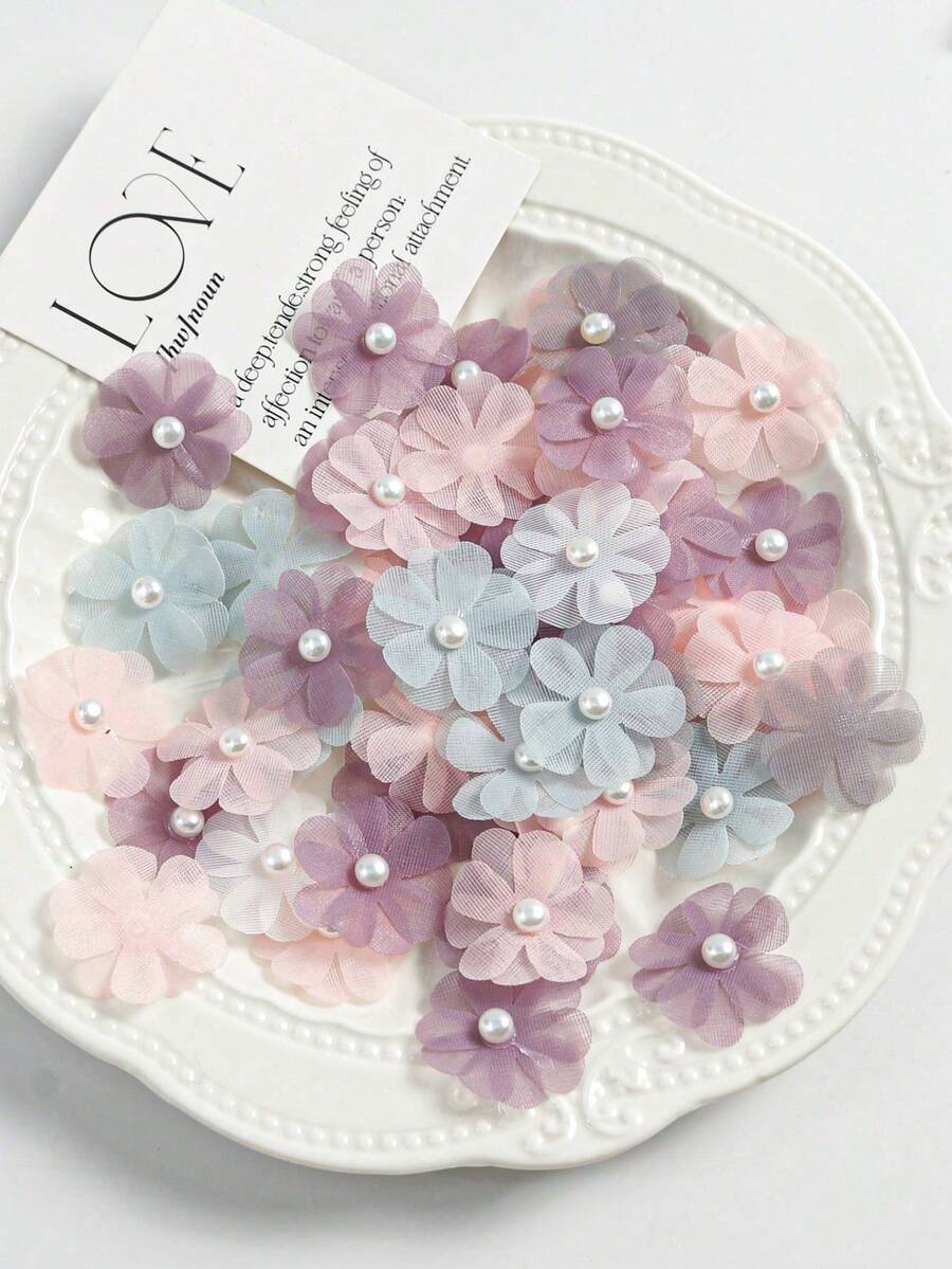 10/20/30 piezas de pétalos pequeños de tela con perlas falsas transparentes para accesorios DIY hechos a mano - Decoración versátil de flores artificiales para el hogar, bodas y compromisos - Se puede usar para tocados, guirnaldas de muñecas y accesorios de velo, contenedor no incluido - Multicolor - Ver 1