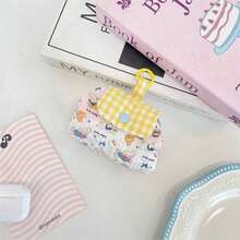 1 pieza Bolsa de almacenamiento multifuncional acolchada con estampado de parches de estilo Ins, bolsa para auriculares, bolsa de cosméticos con cierre a presión, bolsa de accesorios digitales portátil para viajes, funda protectora para auriculares, bolsa para auriculares inalámbricos, bolsa para transportar auriculares, bolsa para almacenamiento de datos USB, bolsa de almacenamiento, bolsa, bolsa de almacenamiento de datos, artículos esenciales para viajes, artículos esenciales para cruceros, dama de honor, regalo del Día de la Madre, regalo del Día de los Enamorados, regalo para maestros, TYKG - Latte Pequeño Perro Azul - Ver 1