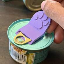 Abridor de comida enlatada para mascotas, sacacorchos de comida húmeda para perros y gatos, apertura enlatada para alimentación de cachorros, accesorios para perros - 2 piezas - color aleatorio - Ver 4