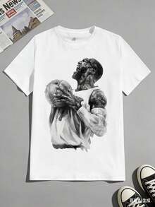 Vit T-shirt, tryckt med en slående basketbollsspelares design, är perfekt för sportentusiaster som söker komfort och stil i vardagskläder. Lämplig för fester och vardagsbruk, perfekt för semester och lek, street style, trendigt mode, utmärkt för fester och familjesemester, festivalkläder för kvinnor, sommarkläder, sommaroutfits, toppar. - Vitt - Visa 1
