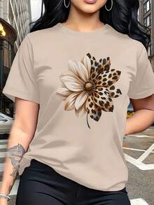 The Floral Pattern With Leopard Print Elements Is  And Stylish. This Simple Women's Short-Sleeved, Crew-Neck T-Shirt Is Casual And Versatile, Suitable For Leisure, Travel, Vacations, And Other Activities. 100% Cotton. - 杏色 - 查看 2