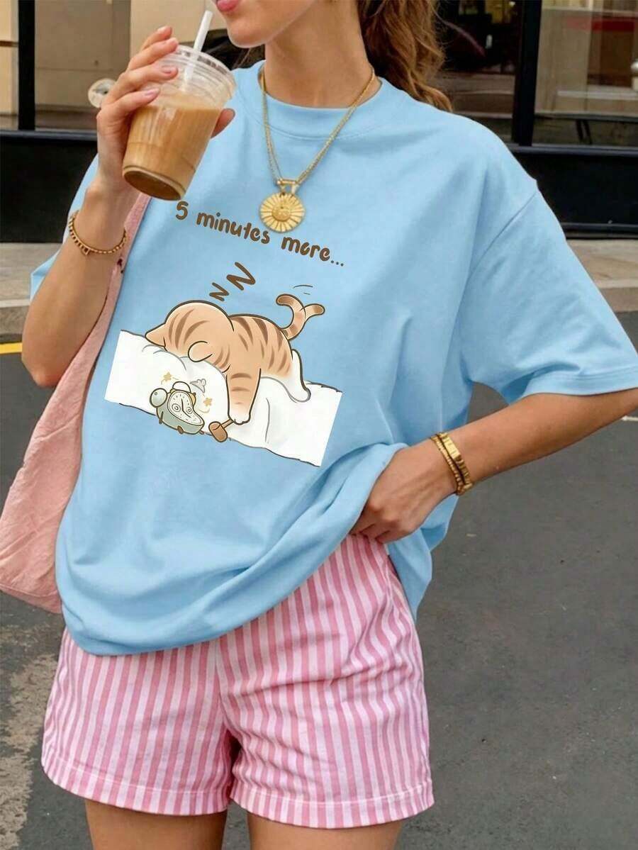 1 pieza Camiseta de mujer de manga corta y cuello redondo para verano, con estampado de letras en inglés "Cat Napping", adecuada para verano, playa, calle, diario, trabajo, fiesta de oficina, salida, carnaval, festival de música, San Valentín, fiesta.Hermosa blusa de estilo Y2K para mujer, atuendo de vacaciones para mujer.Ropa de oficina elegante, blusa linda, atuendo de vacaciones para mujer, vestido para cita nocturna, blusa elegante para mujer, ropa casual de verano, atuendo de vacaciones para mujer. - azul claro - Ver 1