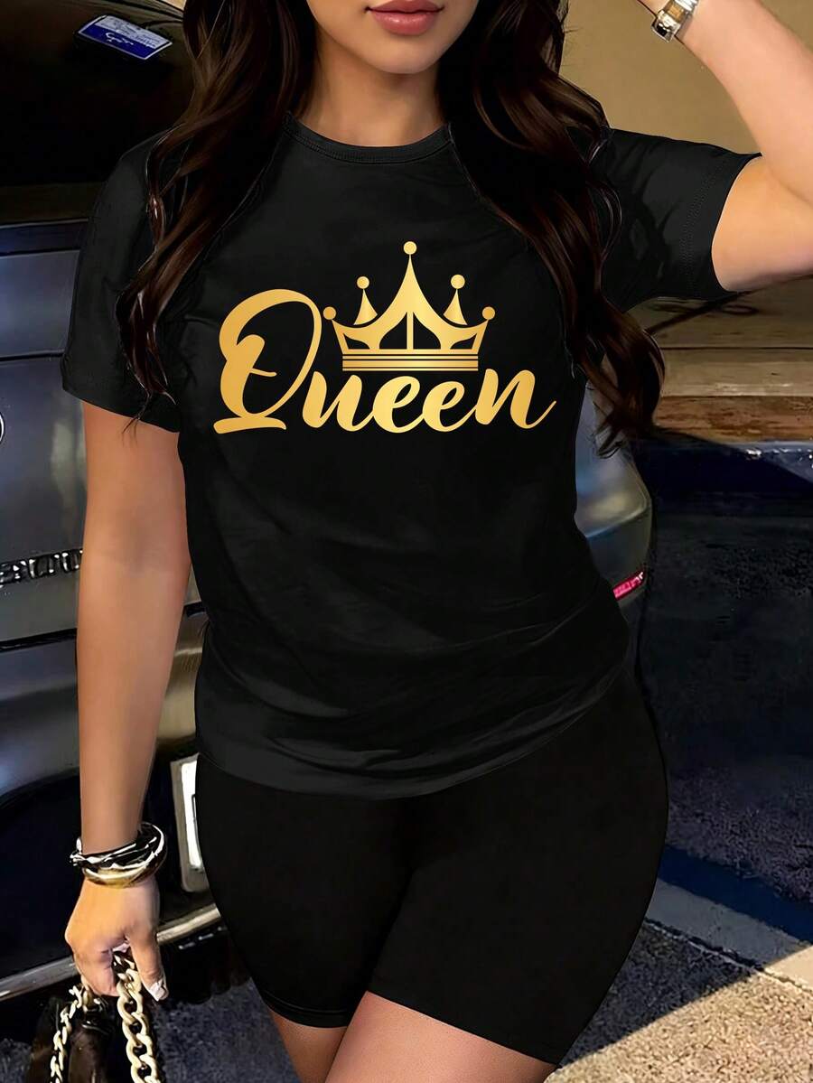 Queen Crown Print T-Shirt, Women's Comfortable And Confident Shirt With Gold Lettering, Ideal For Everyday Wear. This Short-Sleeved, Round-Neck Summer T-Shirt Is Made From A Soft, Comfortable Fabric And Is Suitable For Daily Wear, At Home, Outdoor Activities, Or Parties – An Excellent Gift Option. - màu đen - Xem 1