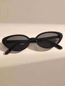 1 Pair Cat Eye Narrow Frame Fashionable Unisex Sunglasses, Suitable For Photography, Makeup, Parties, Celebrations, Street Photography And Various Occasions - Black - View 3