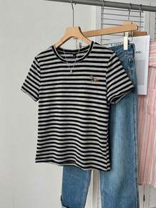 Camiseta Casual de Manga Corta con Cuello Redondo para Mujer , Estampado de Cócteles, Adecuada para el Verano y para Salir. - Multicolor 2 - Ver 5