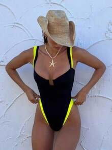 SNLD Traje de baño de una pieza con bloques de color en escote en V para mujer. Esquema de color clásico, diseño minimalista y elegante, ideal para looks de vacaciones a la moda. - Amarillo 2 - Ver 12