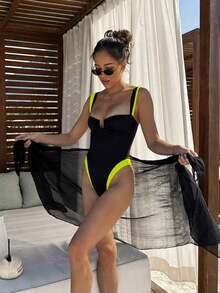 SNLD Traje de baño de una pieza con bloques de color en escote en V para mujer. Esquema de color clásico, diseño minimalista y elegante, ideal para looks de vacaciones a la moda. - Amarillo 2 - Ver 4