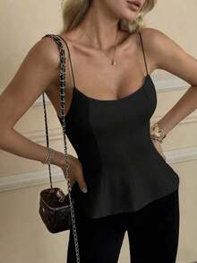 2026 Nueva primavera Negro Top de camisola Y2K para mujer, cuello cuadrado francés ajustado con volante en el bajo, elegante top corto sin mangas con espalda abierta, casual de verano - Negro - Ver 7