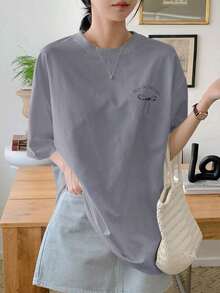 Women's Loose-Fitting, Casual Summer T-Shirt With Letter Print, Bow Detail, Round Neck, And Drop Sleeves. Cute, Oversized Graphic Tee. Y2K Style,  Style, New For 2026, Cute Style, Casual Style. 180g (Sizes S-XXXL) - 灰色的 - 查看 4