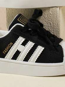 1 par de zapatos deportivos casuales, zapatos de skate, zapatos infantiles transpirables de primavera/verano, zapatos infantiles cómodos y de moda con cierre de gancho y bucle, para usar en todas las estaciones, zapatos transpirables de estilo universitario para niños - Negro - Ver 6