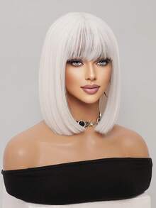 XOUJE 12-Zoll rein weiße Bob Perücke für Frauen mit realistischer Kopfhaut, glatte, hitzebeständige Faser, gerades kurzes Haar mit geraden Pony, einfach zu tragen, perfekt für Partys, Anime-Cosplay und Halloween, schmeichelhaft für helle Haut - Weiss - Übersicht 13
